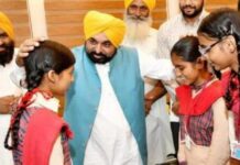 महिलाओं की सेहत मान सरकार की प्राथमिकता!‘नवी दिशा’ से पंजाब की 13 लाख से ज़्यादा महिलाएं पा रही हैं हर महीने मुफ्त सैनिटरी पैड