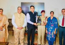 अमन अरोड़ा द्वारा एयर फोर्स अकादमी और एनडीए मेरिट सूची में शानदार उपलब्धियां हासिल करने वाली माई भागो प्रिपरेटरी इंस्टीट्यूट की महिला कैडेटों का सम्मान